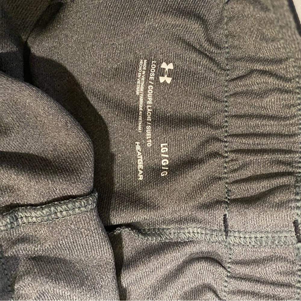 2 pairs of under armor shorts